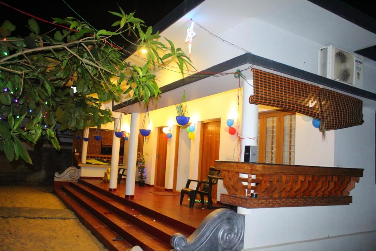 Marari Anna Beach Homestay 马拉利库兰 外观 照片