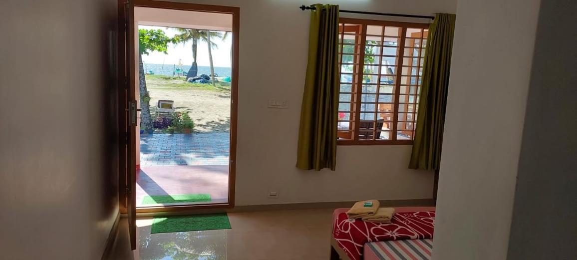 Marari Anna Beach Homestay 马拉利库兰 外观 照片